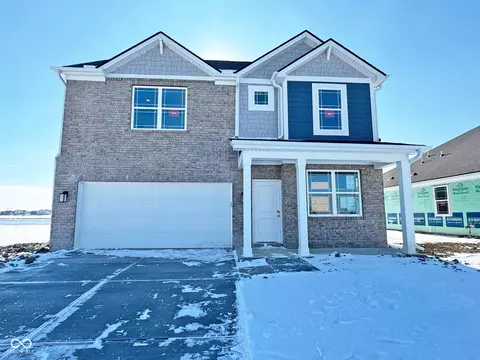 1365 Foxtail Ln, Greenwood, IN 46143