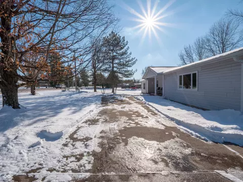 8231 Spring Valley Dr, Plainfield, IN 46168 photo 47