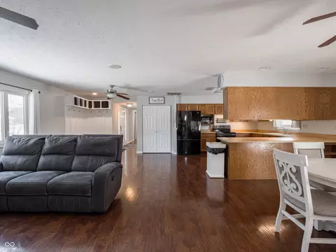 8231 Spring Valley Dr, Plainfield, IN 46168 photo 8