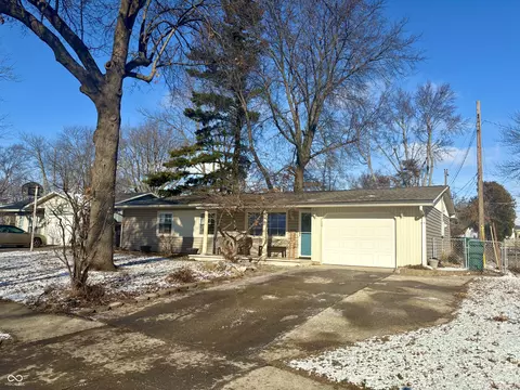 2108 W Sherman Dr, Muncie, IN 47304