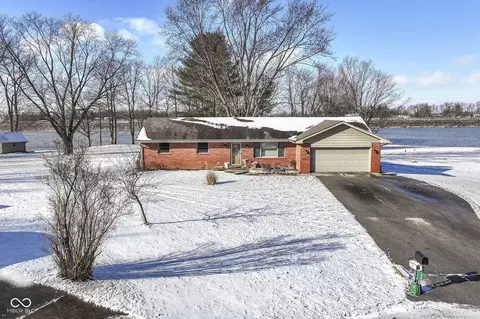 6748 Stone Ct, Greentown, IN 46936