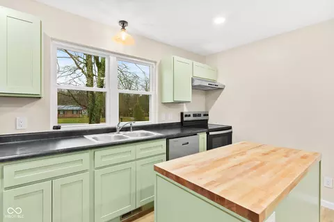 411 E Booe Rd, Austin, IN 47102 photo 13