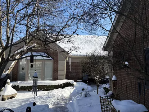 8475 Olde Ml Cir W Dr, Indianapolis, IN 46260