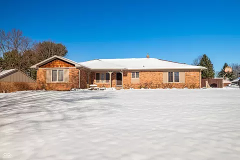 4110 Rolling Trails Rd, Greenwood, IN 46142