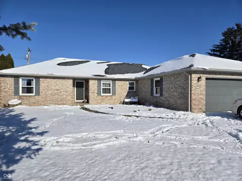3308 S G St, Elwood, IN 46036