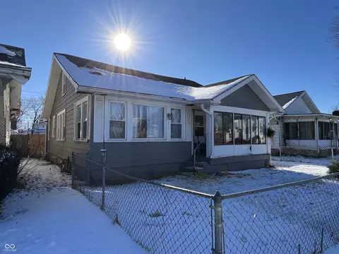 1713 W 11th St, Muncie, IN 47302
