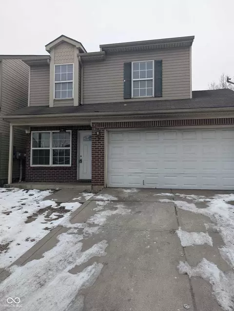 3726 Fetlock Dr, Indianapolis, IN 46227