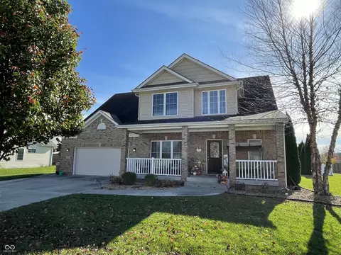 2079 Pawnee Trl, Columbus, IN 47203