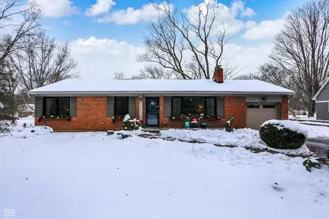 620 Mulberry St, Zionsville, IN 46077