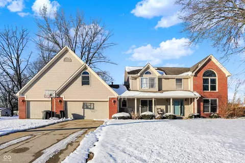 7136 Hidden Valley Dr, Plainfield, IN 46168