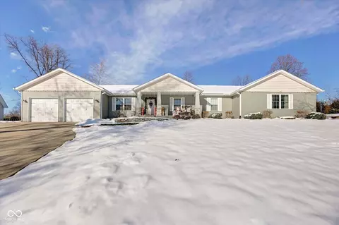 901 Briar Ct, Spencer, IN 47460