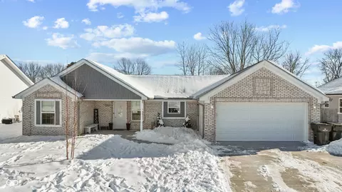 7 Watson Dr, Trafalgar, IN 46181