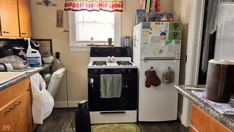 Kitchen - 2425 17th St, Columbus, IN 47201 photo 1 of 2