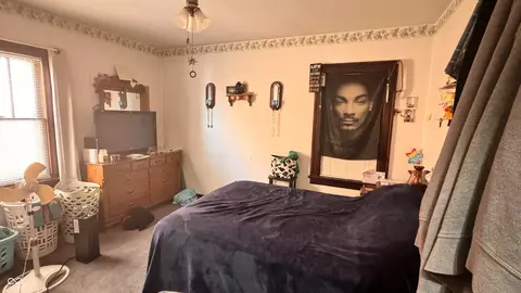 Bedroom - 2425 17th St, Columbus, IN 47201 photo 1 of 2