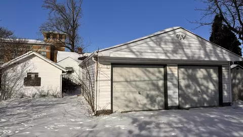 Exterior - 2425 17th St, Columbus, IN 47201 photo 4 of 4