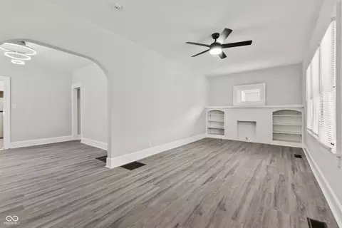 5116 E St Clair St E, Indianapolis, IN 46219 photo 8