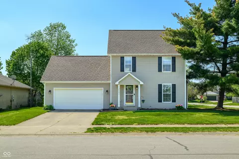 2062 Sumpter Trl, Columbus, IN 47203