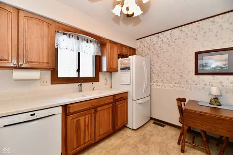 1619 Beech Cir, Plainfield, IN 46168 photo 11