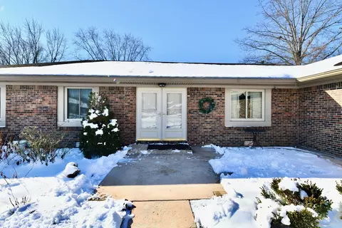 1619 Beech Cir, Plainfield, IN 46168 photo 2