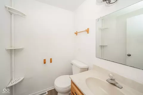 Bath - 127 Bess Blvd, Pendleton, IN 46064 photo 2 of 2