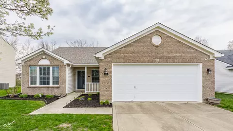 1681 Copeland Farms Dr, Greenfield, IN 46140