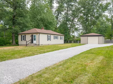 305 Patterson Rd, Columbus, IN 47203