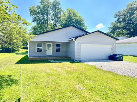 521 N Swain St, Ingalls, IN 46048