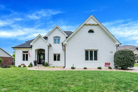3828 Highland Park Dr, Greenwood, IN 46143
