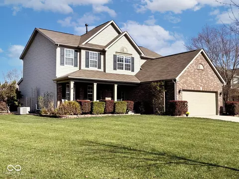 5450 Cody Ln, Greenwood, IN 46142