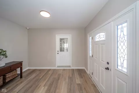 Entry Way - 6223 S 425 W, Pendleton, IN 46064 photo 1 of 3