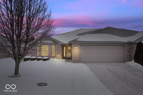 5004 Coventry Park Cir, Indianapolis, IN 46237