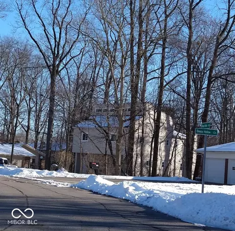 941 Sleepy Hollow Pl, Greenwood, IN 46142