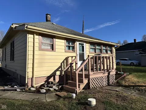 253 E Wood Ave, Universal, IN 47884 photo 3