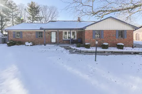 724 Brookview Dr, Greenwood, IN 46142
