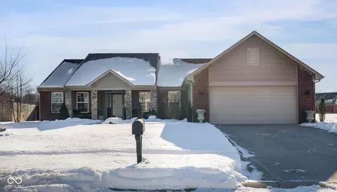 1511 Amberwoods Ct, Indianapolis, IN 46239
