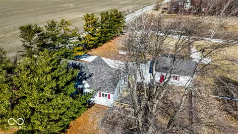 3761 N Meridian Rd, Windfall, IN 46076 photo 2