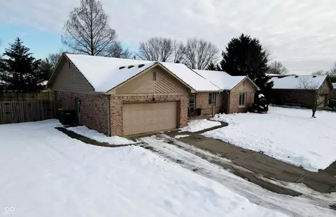 939 Corey Ln, Plainfield, IN 46168 photo 2