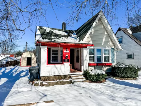 244 W 38th St, Anderson, IN 46013