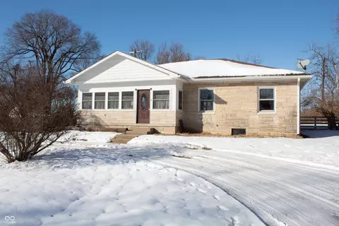 502 E Pearl St, Trafalgar, IN 46181
