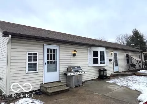 Exterior - 200 Dunn Ave, Crawfordsville, IN 47933 photo 1 of 7