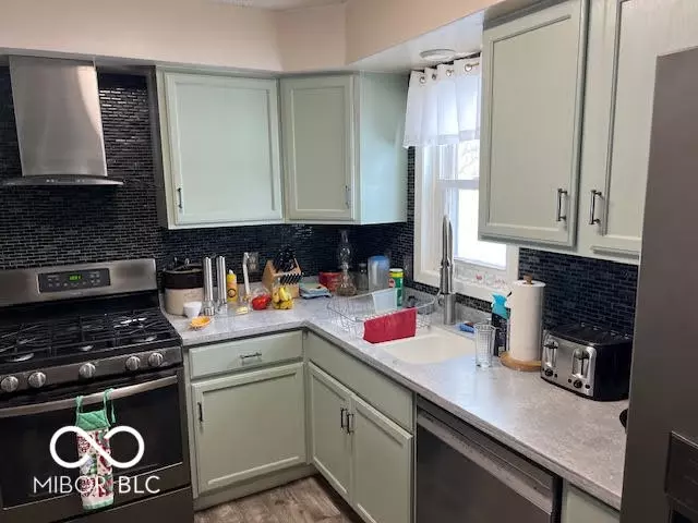 Kitchen - 200 Dunn Ave, Crawfordsville, IN 47933 photo 4 of 4