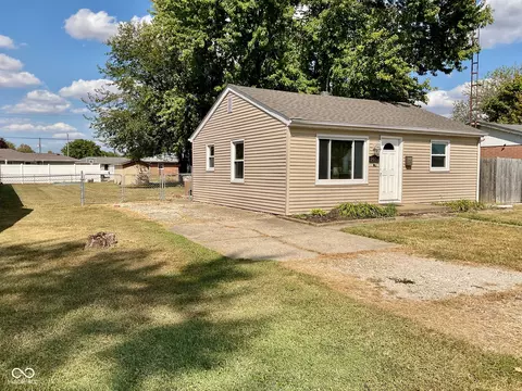 2606 13th St, Columbus, IN 47201