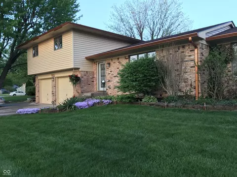 707 Spring Valley Ct, Indianapolis, IN 46231