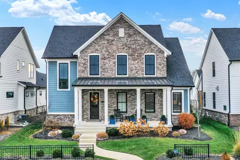 15004 Oak Hollow Ln E, Carmel, IN 46033