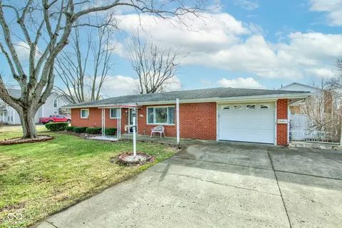 701 W 7th St, Greenfield, IN 46140