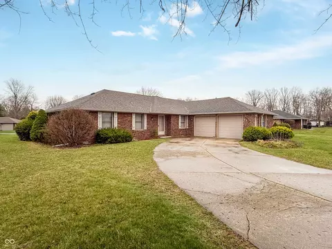 4506 Winter Dr, Anderson, IN 46012