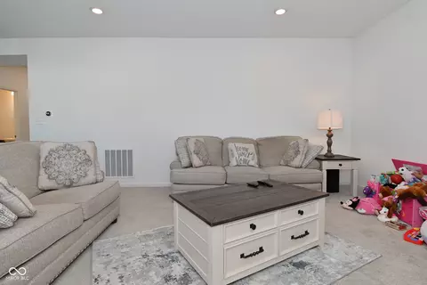 6802 Aster Dr, Pendleton, IN 46064 photo 11