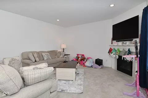 6802 Aster Dr, Pendleton, IN 46064 photo 10