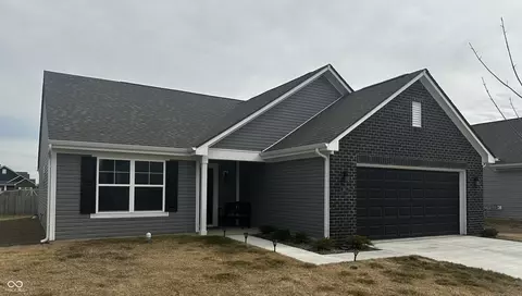 943 Aurora Ln, Franklin, IN 46131