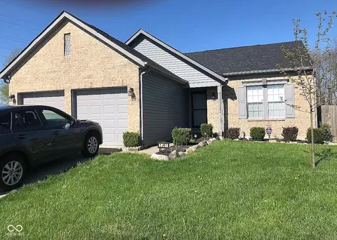 1247 Dale Hollow Dr, Indianapolis, IN 46229